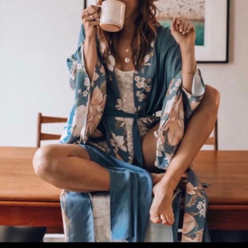 KIMONO ROBE - Picture 13 of 14